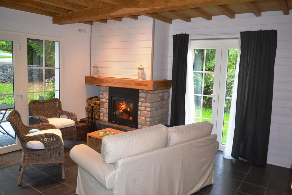 Sous Le Saule Holiday Home Heyd 객실 사진