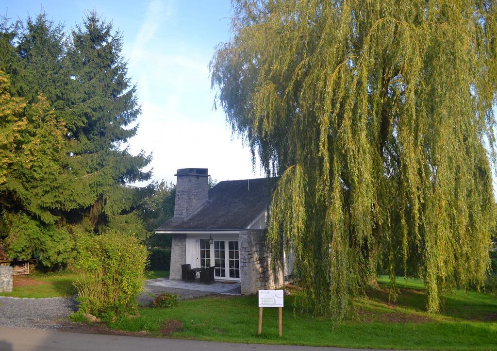 Sous Le Saule Holiday Home Heyd 객실 사진